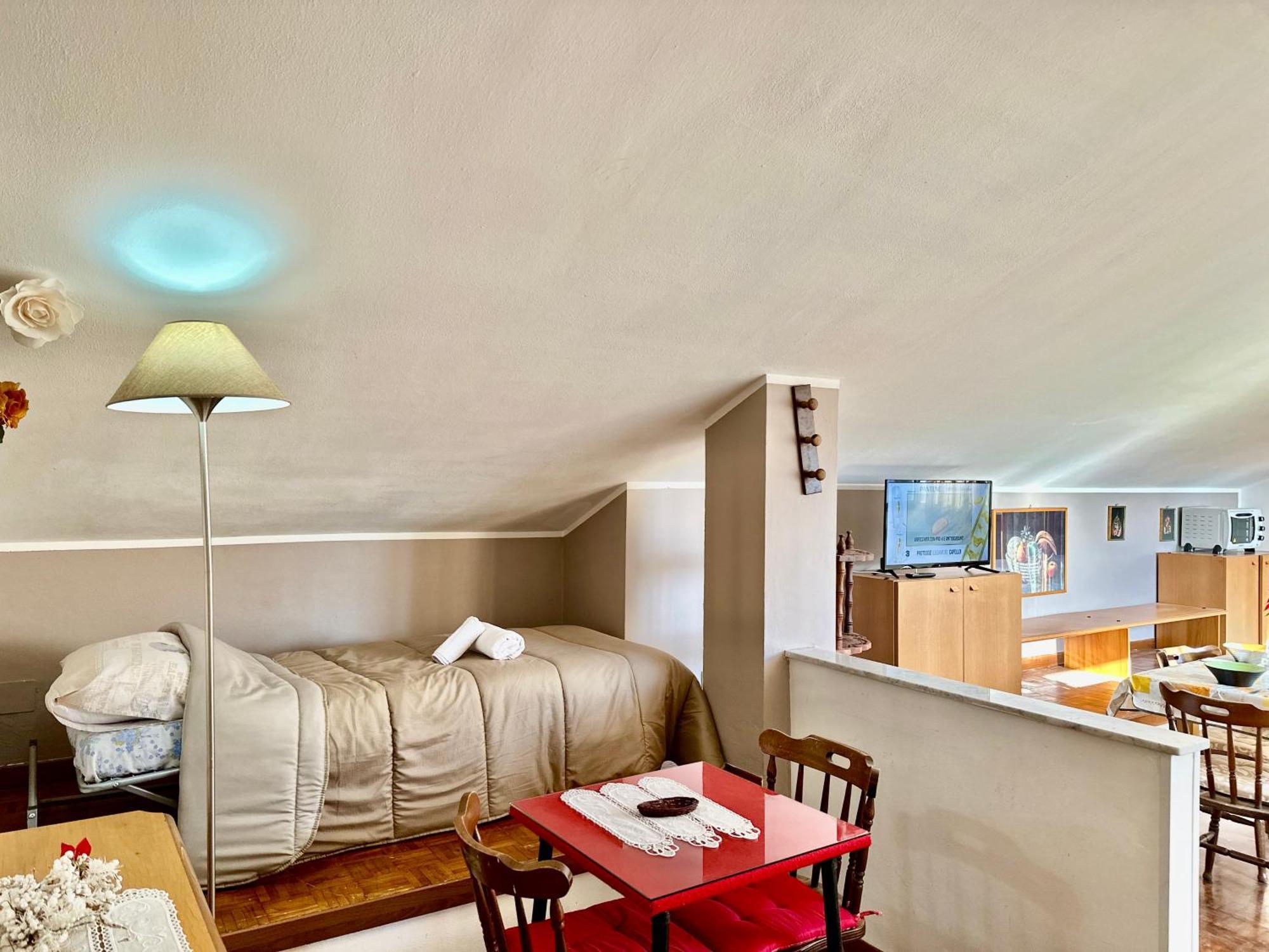 L'attichetto Con Aria Condizionata-centro Apartment